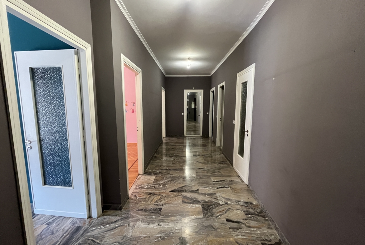 Appartamento in stabile signorile | Zona Santa Rita