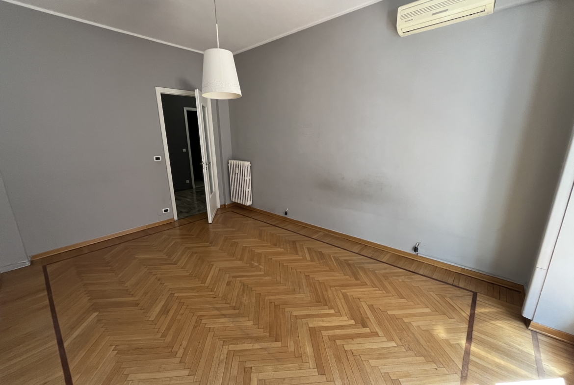 Appartamento in stabile signorile | Zona Santa Rita